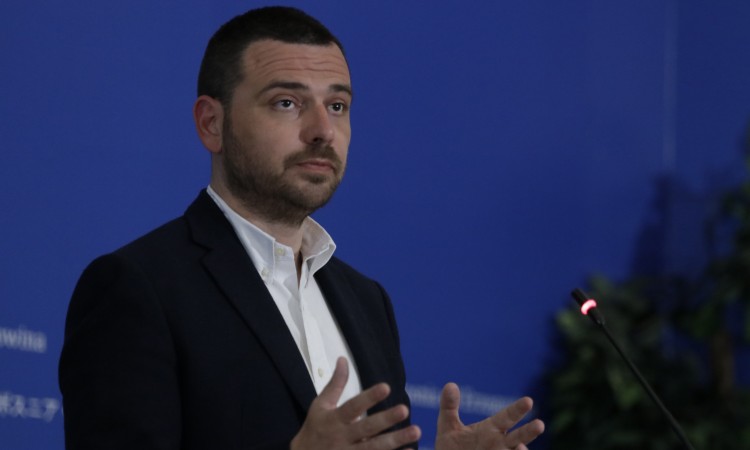 Magazinović: BiH je na korak od eskalacije zbog Dodika