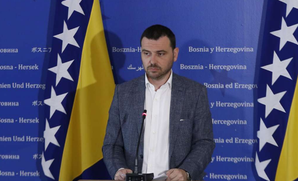 Magazinović: Dogovor izigran, nema imenovanja ministra SNSD-a