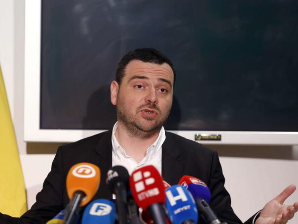 Magazinović: Dok Dodik atakuje na ustavni poredak, nema uslova za promjenu Ustava i Izbornog zakona