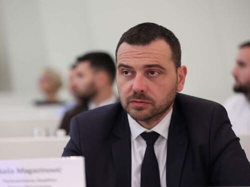 Magazinović o oduzimanju mandata Dodiku: Svoj kraj ima svaka sila