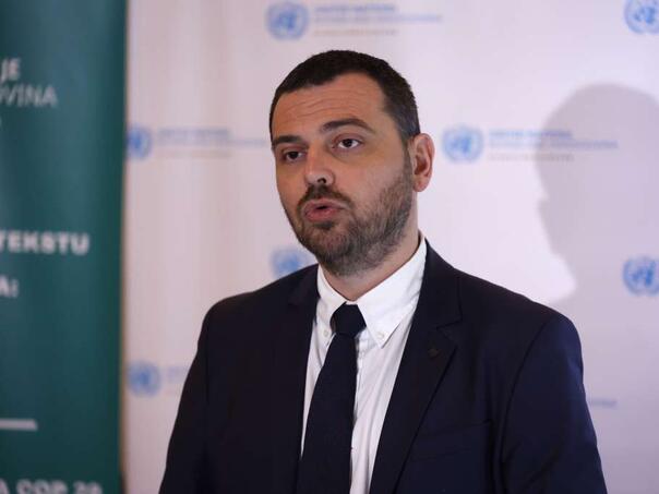 Magazinović: Ostaviti svu dnevnu politiku i međustranačke sukobe kada su interesi države u pitanju