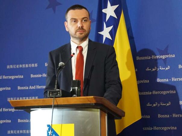 Magazinović slavi izmjene zakona: Usvojeno, ko krade na tenderu ići će u zatvor
