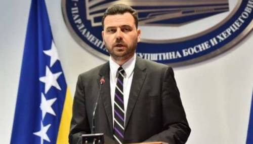 Magazinović traži jasno obilježavanje službenih vozila