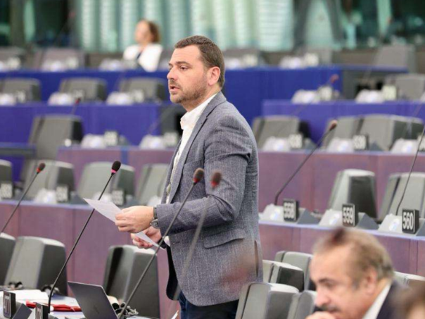 Magazinović u Strazburu: Sigurnost ugrožena, tolerišete loše đake