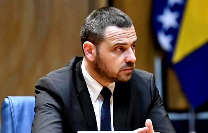 Magazinović uputio pet pitanja Schmidtu: Trebate dati odgovor