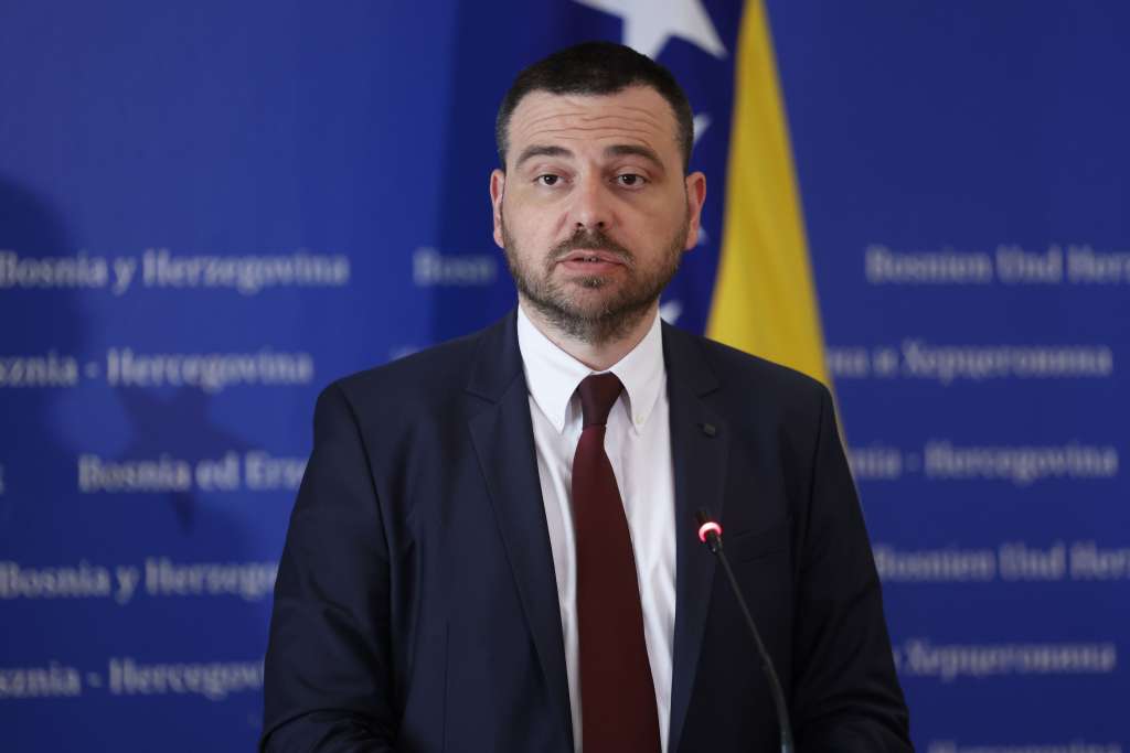 Magazinović: Usvajanje rezolucije će biti eksplicitno NE revizionizmu i veličanju ratnih zločinaca