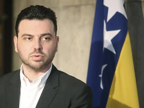 Magazinović: Usvojeni zakoni o podacima i granicama ključni za napredak ka EU