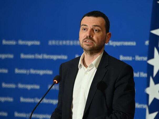 Magazinović: Veličanje ratnih zločinaca mora imati posljedice za Srbiju