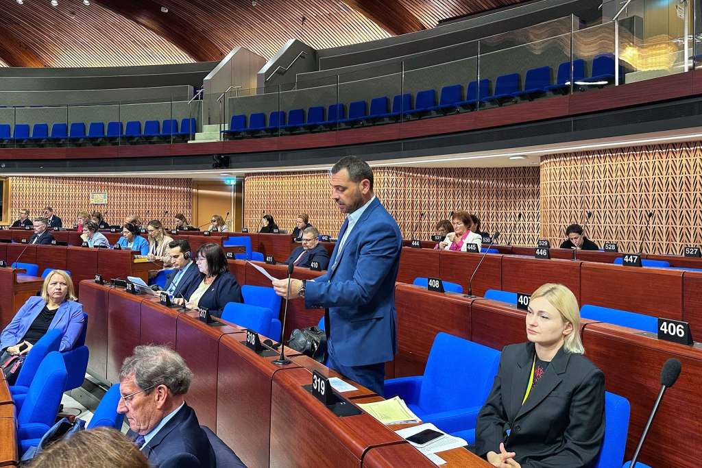 Magazinović: Vlast u Srbiji je sve osim demokratska
