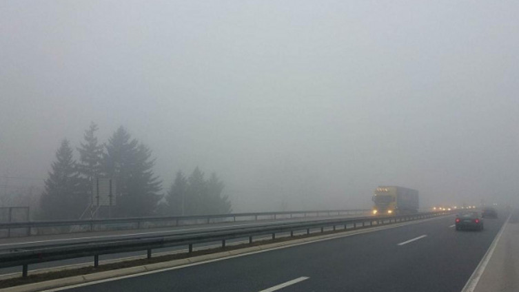 Magla i niska oblačnost jutros smanjuju vidljivost