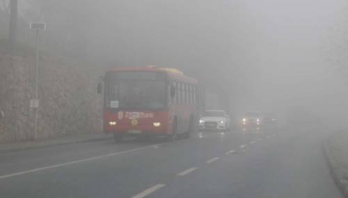 Magla mjestimično smanjuje vidljivost na dionicama u kotlinama i uz riječne tokove