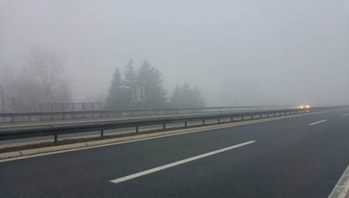 Magla smanjuje vidljivost, moguća poledica na pojedinim dionicama