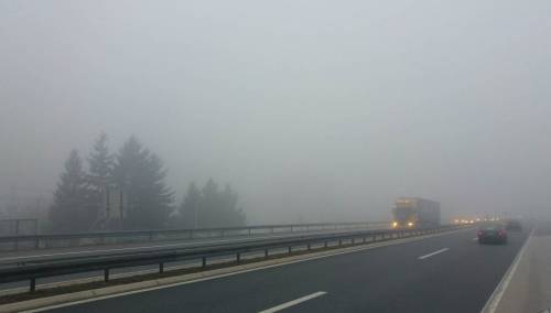 Magla smanjuje vidljivost na dionicama u kotlinama i uz riječne tokove