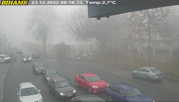 Magla smanjuje vidljivost, pojačan promet vozila na graničnim prijelazima