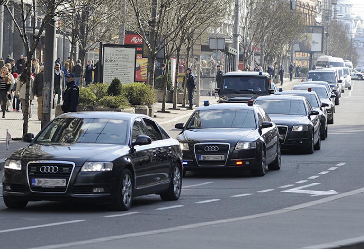 Magla u kotlinama i uz riječne tokove, pojačan promet na graničnim prijelazima