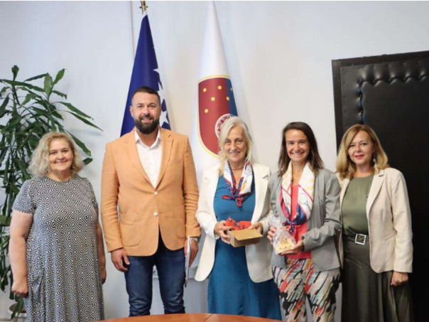 Magoda ugostio predstavnice Kraljevskog teniskog kluba 'Barcelona 1899' i TK 'Tenis Pro 1996'