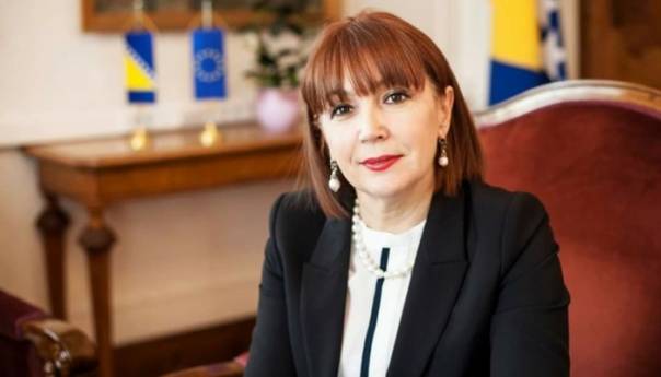 Mahmutbegović čestitala skijašici Muzaferiji na historijskom uspjehu