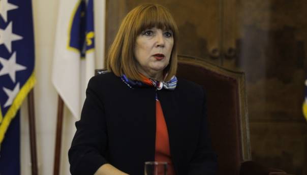 Mahmutbegović čestitala Uskrs