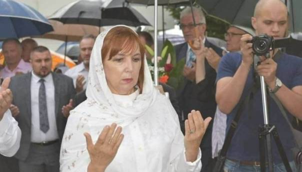 Mahmutbegović na obilježavanju 27. godišnjice zločina u naselju Vrbanja