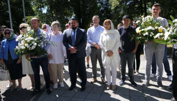 Mahmutbegović na obilježavanju godišnjice zločina nad Bošnjacima Vrbanje