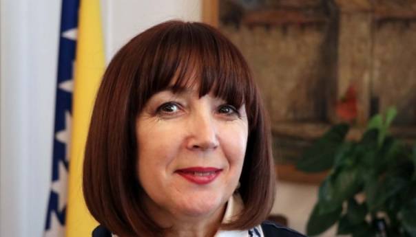 Mahmutbegović uputila čestitku košarkaškoj reprezentaciji BiH