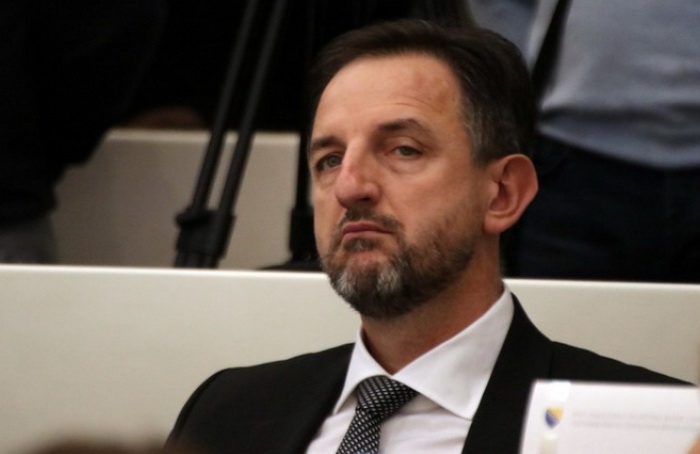 Mahmutović: Tri razloga za odbijanje Bevandinog prijedloga