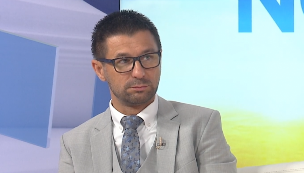 Mail jeste stigao iz Rusije, ali odakle je zaista upućen