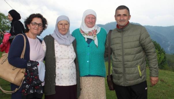 Majka iz Srebrenice Refija Hadžibulić: Svaki 11. juli budi bolna sjećanja