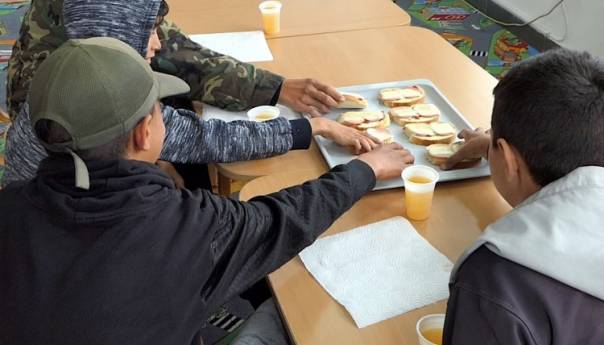 Majka Mejra školuje osmero djece