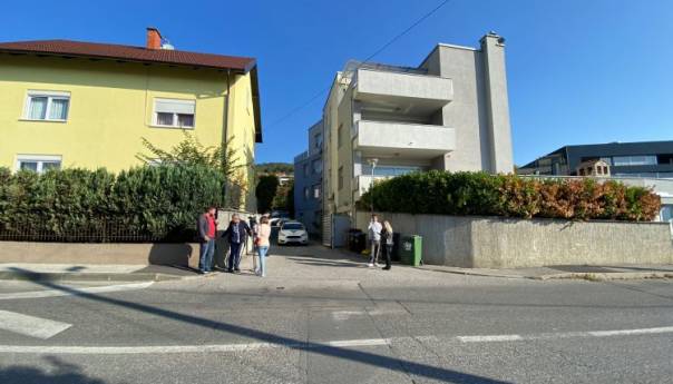 Majka ubijene djece u Zagrebu se u teškom psihičkom stanju vratila u rodni Neum