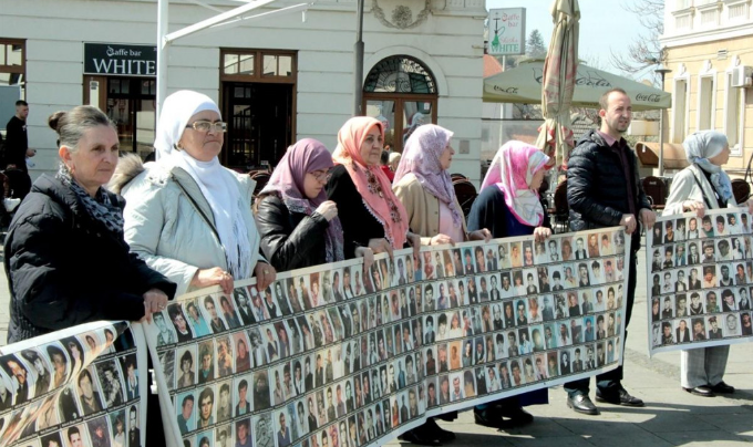 Majke Srebrenice i Žepe pisale Viškoviću: Gdje su grobnice za koje ne znamo?