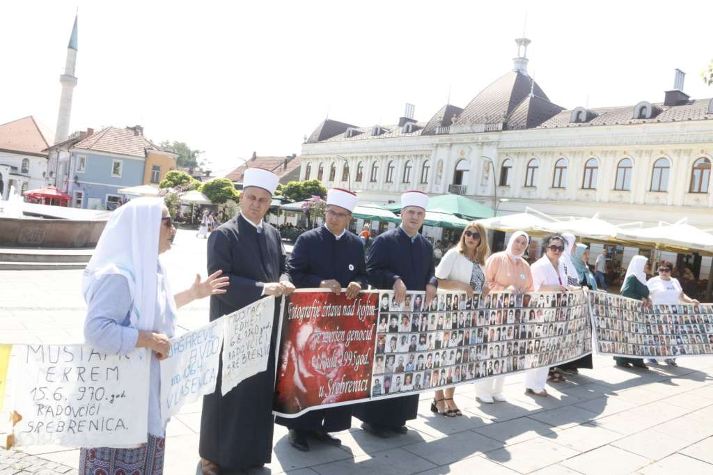 Majke Srebrenice iz Tuzle poslale snažnu poruku: "Naša borba ne prestaje!"