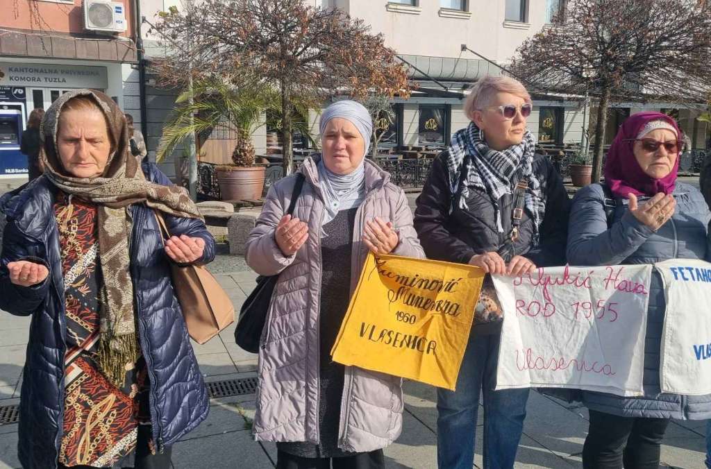 Majke Srebrenice: Još su mnoge kosti naših najmilijih po šumama i masovnim grobnicama