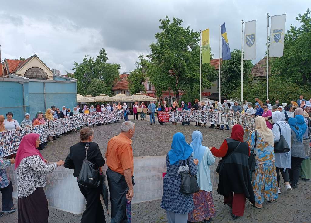 Majke Srebrenice: Ne damo da se minimizira zločin i negira genocid