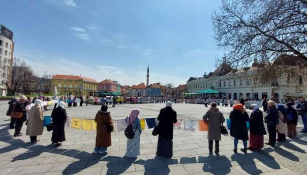 Majke Srebrenice pozvale bh. institucije da rade na otkrivanju grobnica i identifikaciji žrtava