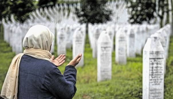 Majke Srebrenice reagirale na sramotnu izjavu Zaharove
