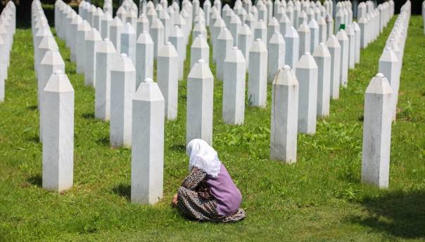 Majke Srebrenice: Zaustaviti negatore genocida u rušenju države BiH