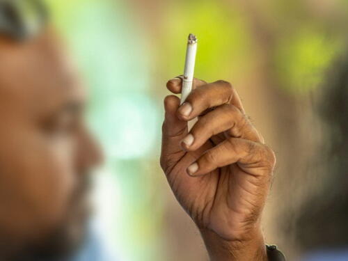 Maldivi uveli zabranu pušenja za rođene nakon 2007.