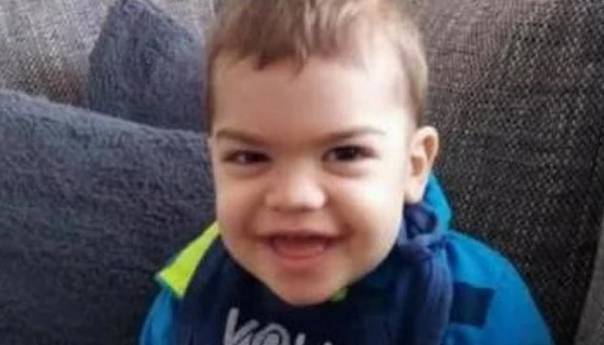 Maleni Stefan Novaković treba našu pomoć za liječenje u Turskoj