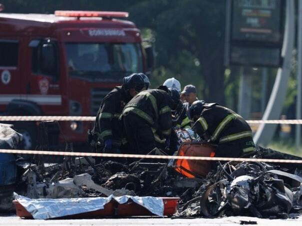 Mali avion se srušio na kuću u predgrađu Mineapolisa, najmanje jedna žrtva
