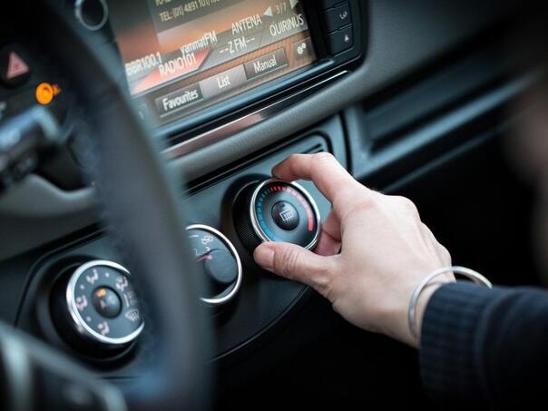 Mali trik za veliku uštedu: Kako smanjiti potrošnju goriva zbog klime?