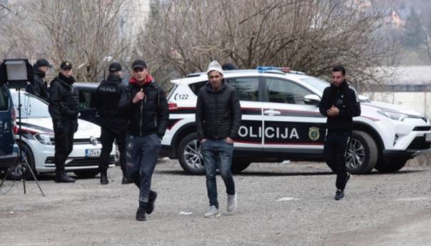 Maloljetni migrant iz Afganistana uhapšen zbog pljačke Pakistanaca