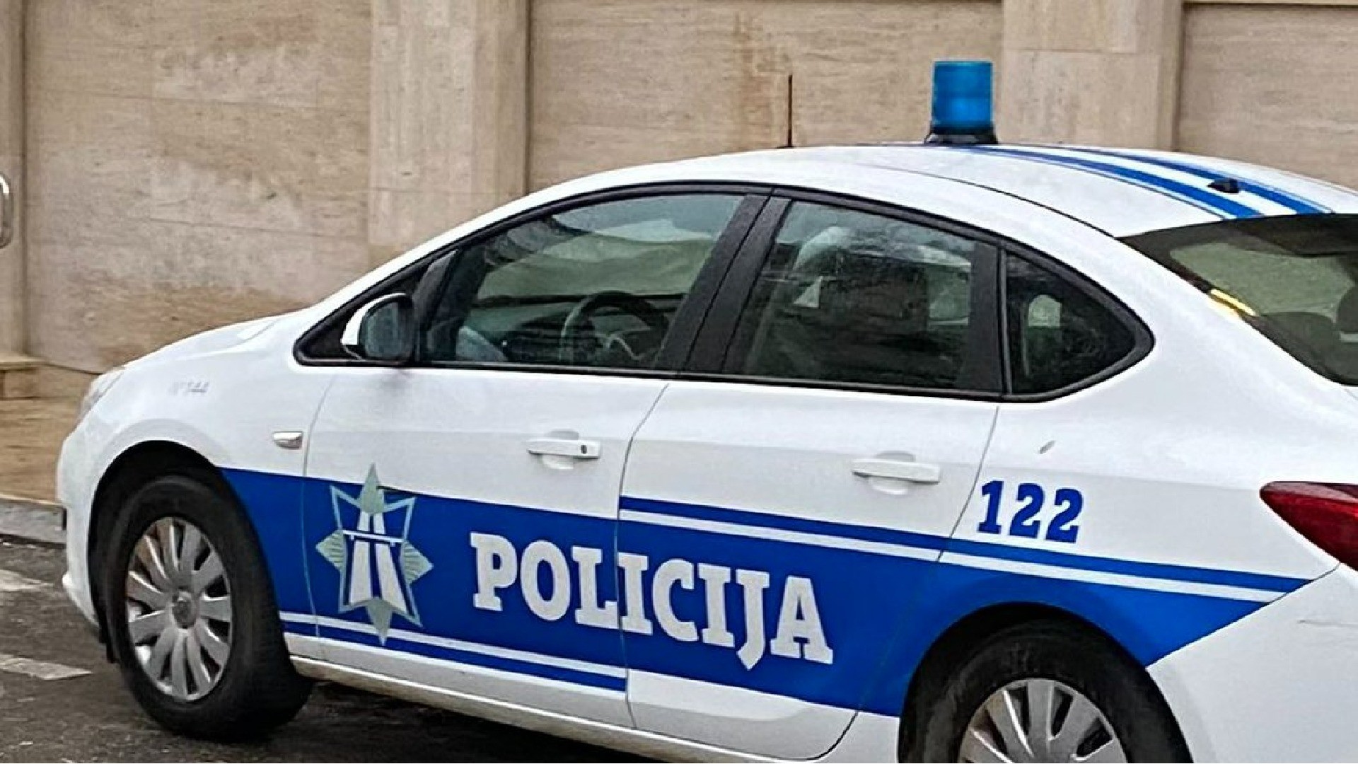 Maloljetnici iz Nikšića ukrali autobus, vozio ga jedanaestogodišnjak