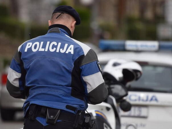 Maloljetnik (16) na romobilu pod utjecajem droge, oglušio se na naredbe policije