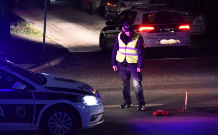 Maloljetnik automobilom udario policajca u Sarajevu