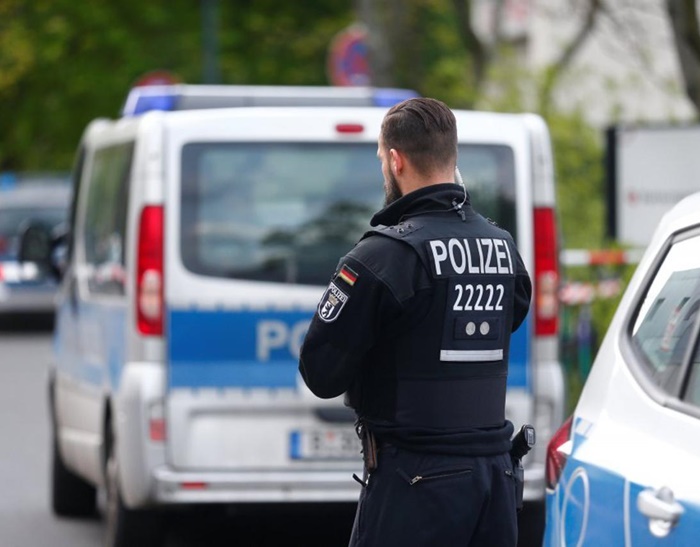 Maloljetnik, sin ubice iz Srbije, u Njemačkoj zadavio djevojku