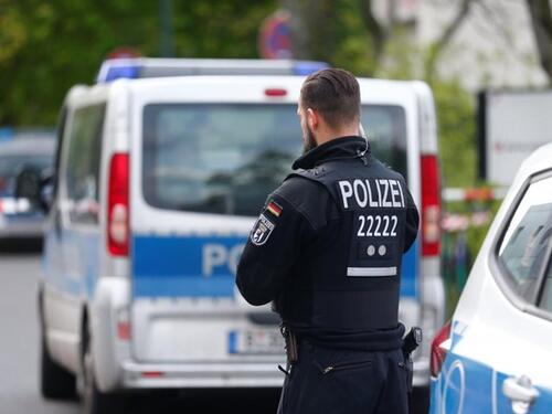 Maloljetnik, sin ubice iz Srbije, u Njemačkoj zadavio djevojku