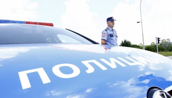 Maloljetnik u Banjoj Luci ukrao motor, brat s pištoljem krenuo na policiju
