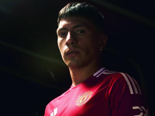 Manchester United predstavio novi dres, tu je i novi sponzor