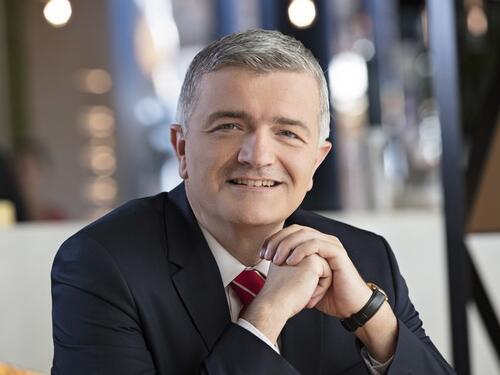 Mandić čestitao Novu: Izborimo se za prosperitetniju budućnost